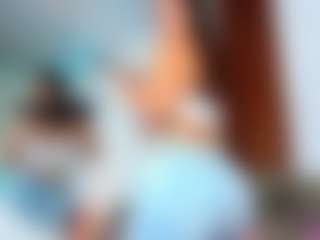 Live cam show with alejamoore - Spank Brown Hair on Latina Girls
