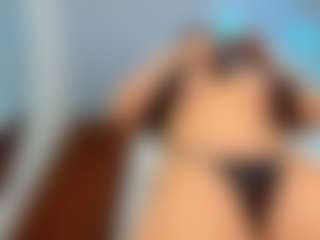 alejamoore's Live Sex Cam Show