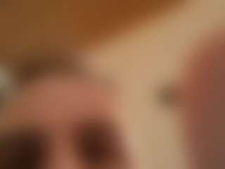 Kindareckless276's Live Sex Cam Show