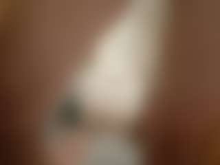 Kindareckless276's Live Sex Cam Show