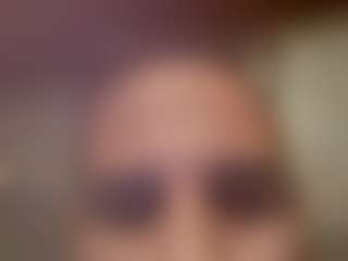 Kindareckless276's Live Sex Cam Show