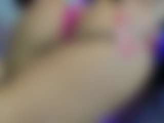 Live cam show with akiralisa - Striptease Latina on Latina Girls