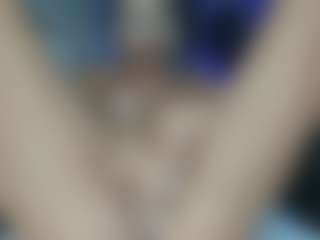 Live cam show with akiralisa - Fingers on Camsoda