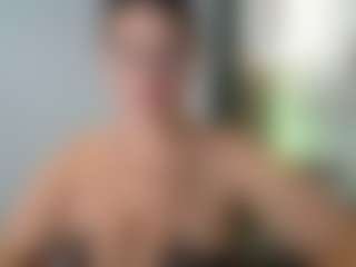 Live cam show with British milf jessica Lou - Brown Hair on Dolls Live
