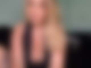 Live cam show with British milf jessica Lou - Straight on liverealitysex.com
