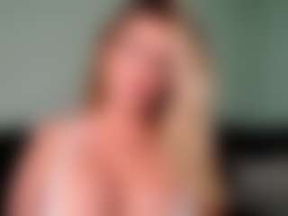 Live cam show with British milf jessica Lou - Big Ass on Camsoda