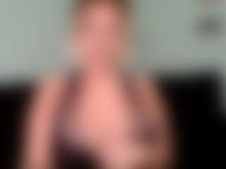 Live cam show with British milf jessica Lou - HD Toys on Gym Cam Girls
