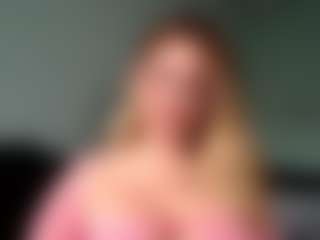 Live cam show with British milf jessica Lou - BBW on chickslive.net