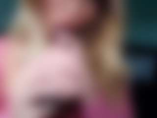 Live cam show with British milf jessica Lou - Cum Toys on alttransgirls