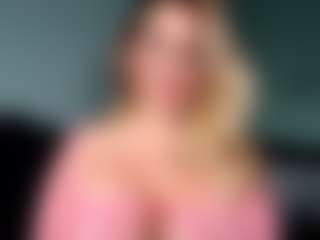 Live cam show with British milf jessica Lou - Strip on MyBangCams