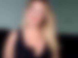 Live cam show with British milf jessica Lou - Dildo Lovense on SquirtSoMuch