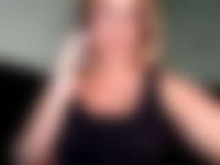 Live cam show with British milf jessica Lou - Shaved Pussy Lovense on Sweet Sext
