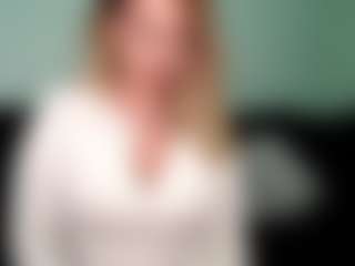 Live cam show with British milf jessica Lou - Shaved Pussy Toys on fuklive.com