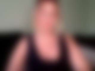 Live cam show with British milf jessica Lou - Strip on Fling VIP Chat