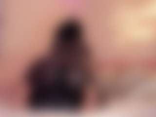 Live cam show with Daniela Price - Squirt Curvy on CamwithHer