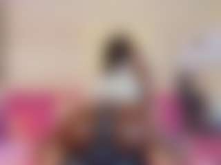 Live cam show with Daniela Price - Ebony Lush on livesuperchat.net
