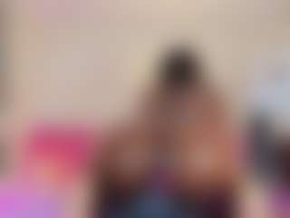 Live cam show with Daniela Price - Bedroom on sexylive.show