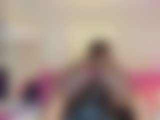 Live cam show with Daniela Price - Fingers on SquirtSoMuch