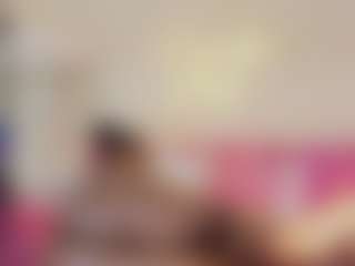 Live cam show with Daniela Price - Bedroom on Camsoda