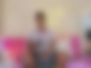 Live-camshow met Daniela Price - Spank Ebony op Camsoda