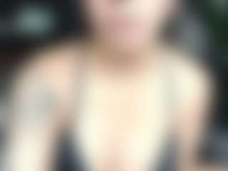 Live cam show with Sarah Peterson - Anal on live18s.com