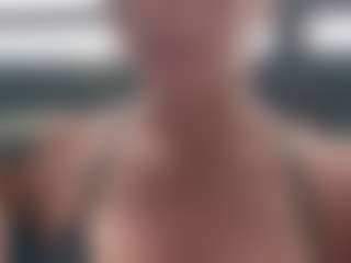 Live cam show with Sarah Peterson - Big Ass on hrnylive.com