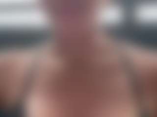 Live cam show with Sarah Peterson - Latina on hrnylive.com | colombia