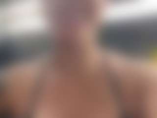 Sarah Peterson's Live Sex Cam Show