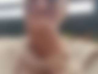 Live cam show with Sarah Peterson - Shaved Pussy on PervPlay.com