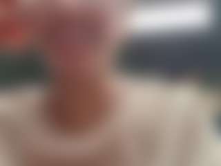 Live cam show with Sarah Peterson - Squirt on TastyBlacksLive