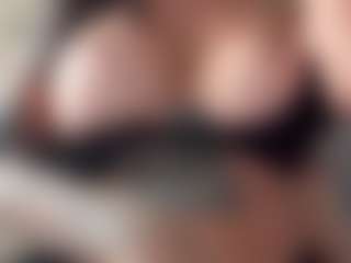 Sarah Peterson's Live Sex Cam Show