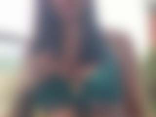 Live cam show with Sarah Peterson - Fingering on CamClone