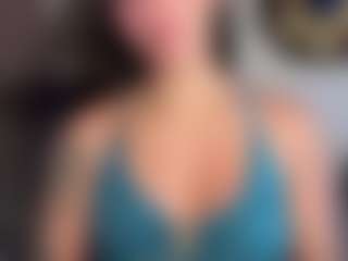 Sarah Peterson's Live Sex Cam Show