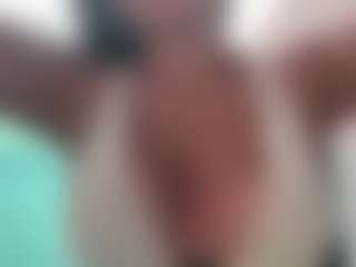 Live cam show with Sarah Peterson - Blowjob Brown Hair on eurowanks.com