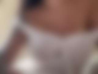Live cam show with Sarah Peterson - Foot Fetish Brown Hair on TastyBlacksLive