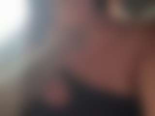 Sarah Peterson's Live Sex Cam Show