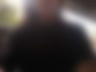 Live cam show with Sarah Peterson - Big Tits Brown Hair on camgirlchat.live