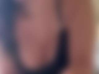 Live cam show with Sarah Peterson - Lesbian on luckytryst.com