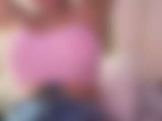Live cam show with Sarah Peterson - Brown Hair on TeamSkeetLive