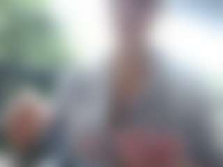 Live cam show with Sarah Peterson - Tease Brown Hair on Camsoda