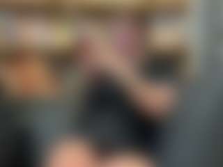 Sarah Peterson's Live Sex Cam Show