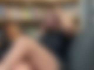 Live cam show with Sarah Peterson - Squirt on Camsoda