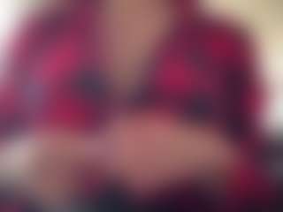 Show en direct avec Sarah Peterson - Shaved Pussy Brown Hair sur Camsoda