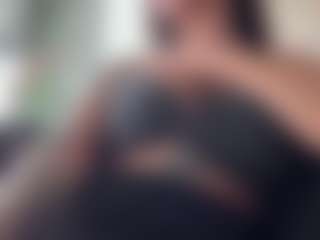 Live cam show with Sarah Peterson - Squirt on Livezox