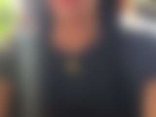 Live cam show with Sarah Peterson - Mobile on live18s.com