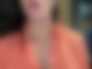 Live cam show with Sarah Peterson - Lush Brown Hair on SpankPalCams