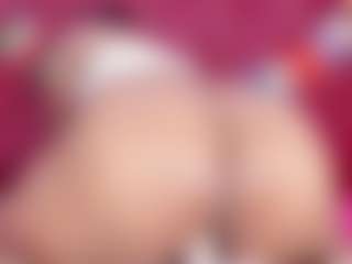 Cynthia's Live Sex Cam Show
