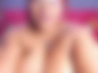 Live cam show with Cynthia - Young Adult on livesuperchat.net