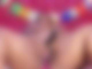 Cynthia's Live Sex Cam Show