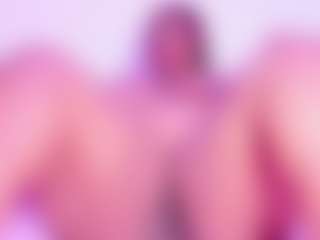 Live-Cam-Show mit Cynthia - Tattoos Black auf Camsoda